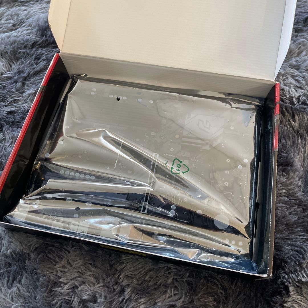 B550 PHANTOM GAMING 4 新品