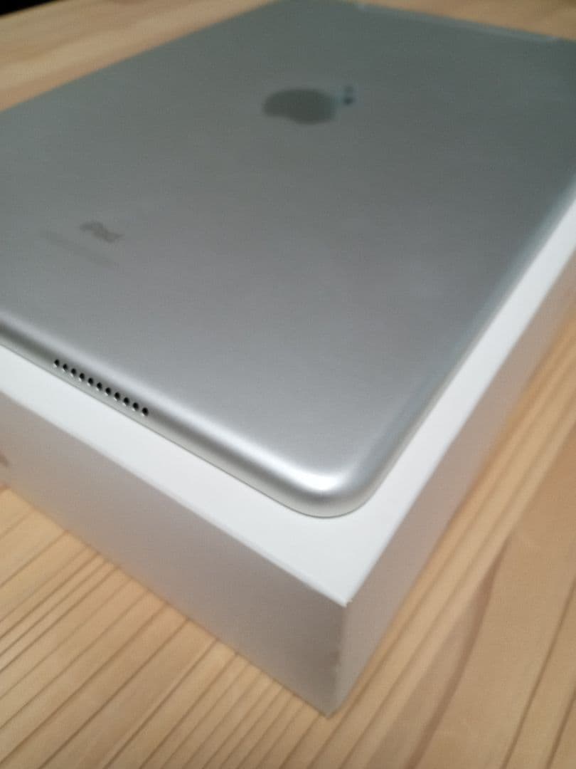 バッテリー容量100%iPad Air 第3世代 Wi-Fi＋セルラー64GB