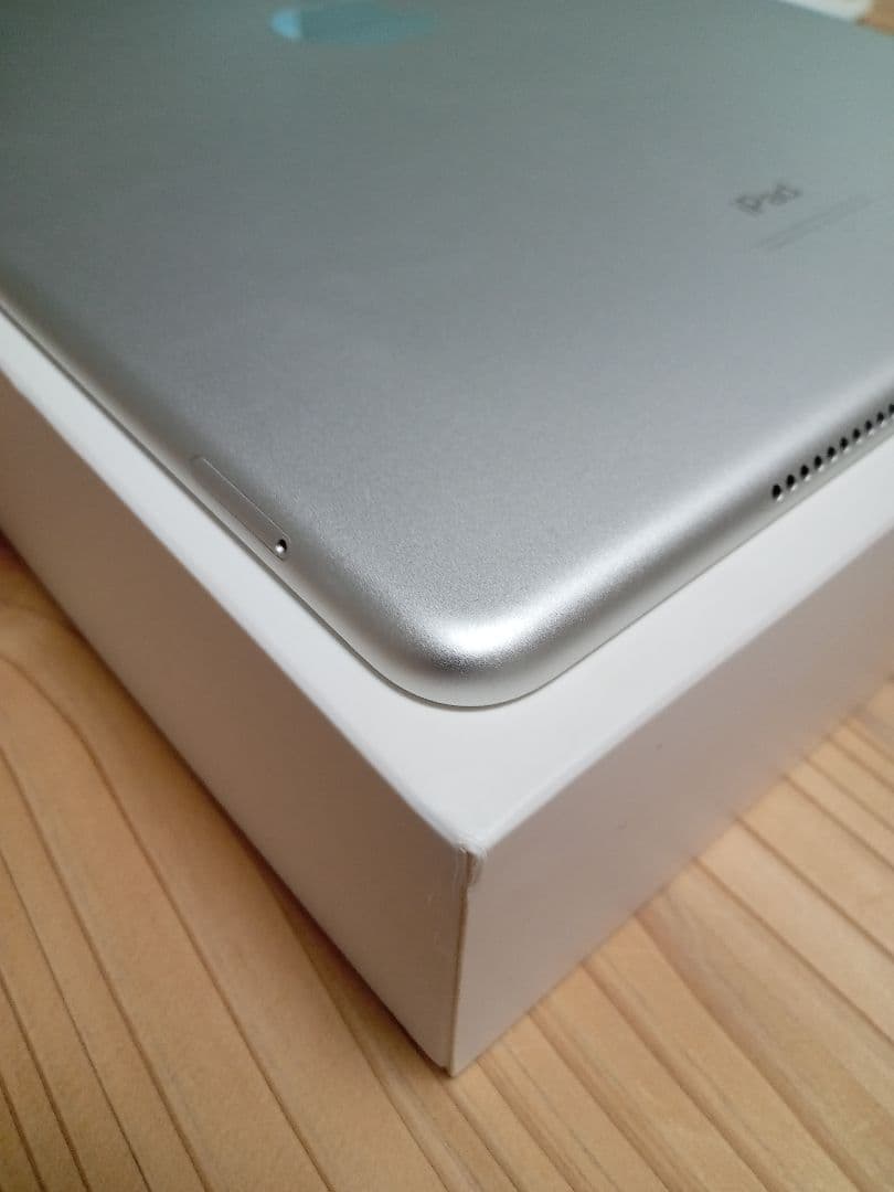 バッテリー容量100%iPad Air 第3世代 Wi-Fi＋セルラー64GB