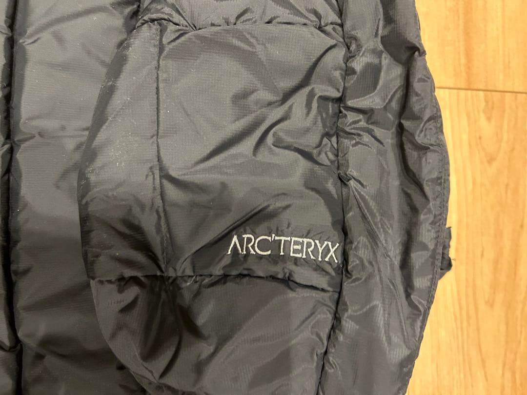 Arc'teryxソリウム ダウンジャケット