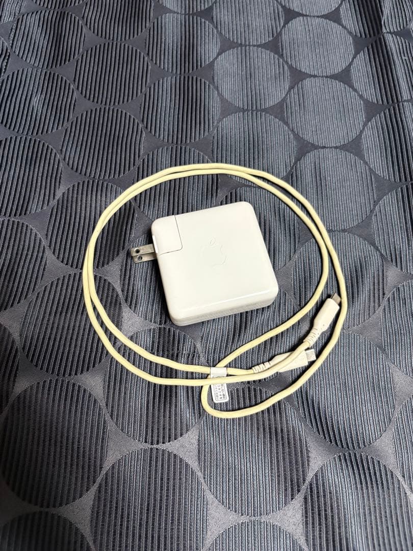 MacBook本体 MacBook Pro 13 2020 i7 16GB 512GB