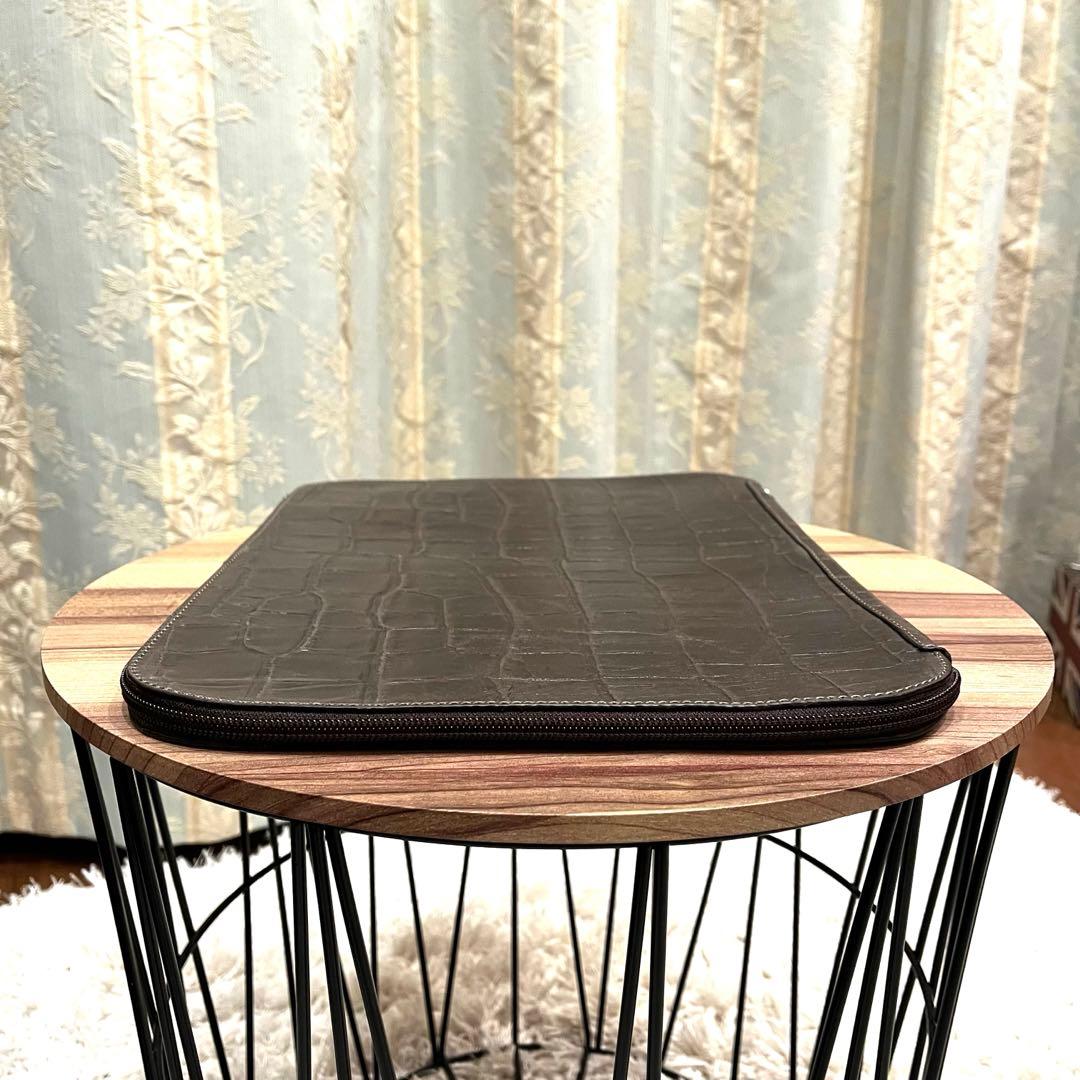 ✨希少✨新品✨SICONS シコンズ タブレットケース クロコ型押し カーキ色