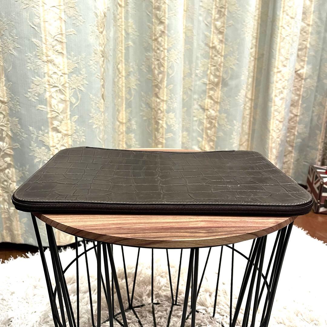 ✨希少✨新品✨SICONS シコンズ タブレットケース クロコ型押し カーキ色