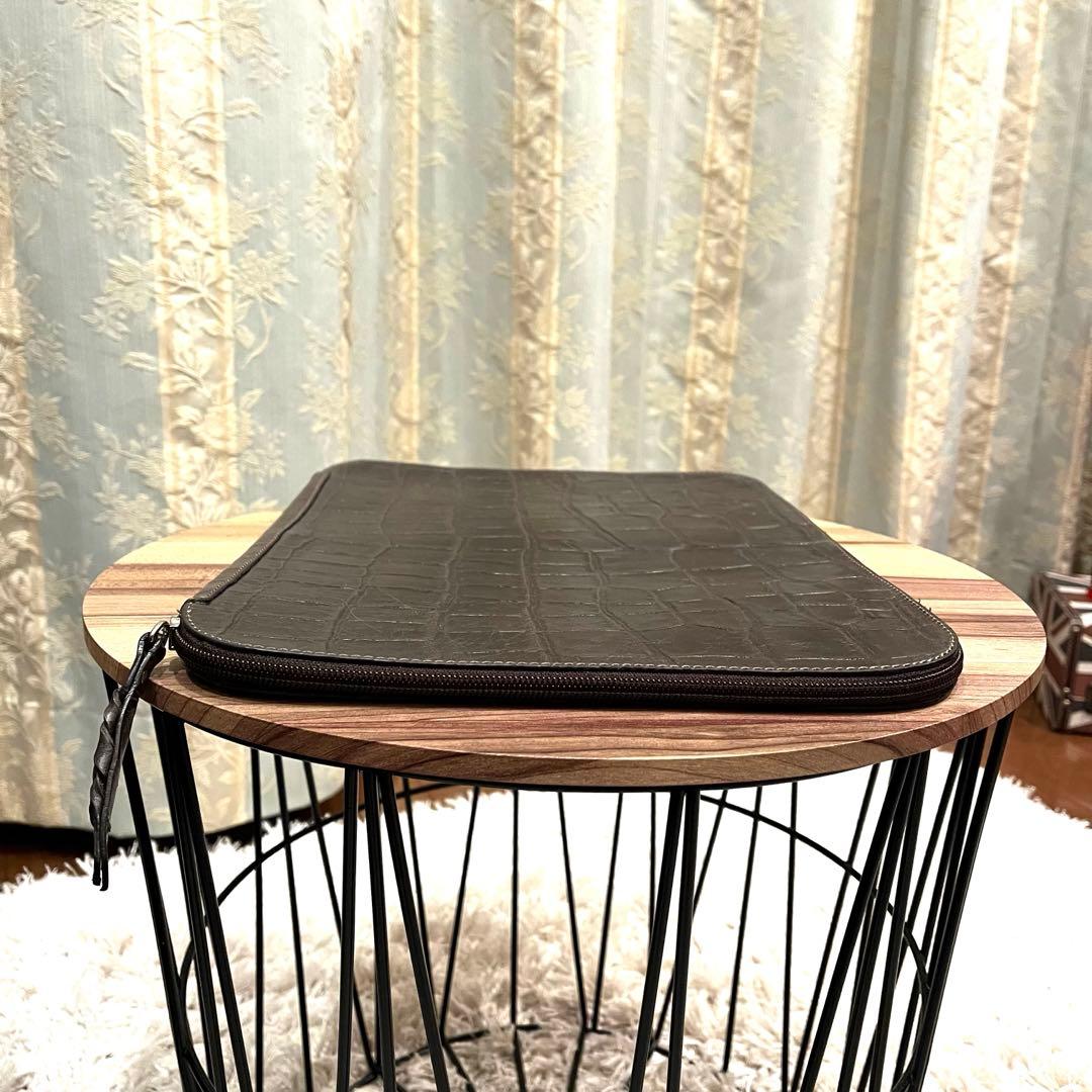 ✨希少✨新品✨SICONS シコンズ タブレットケース クロコ型押し カーキ色