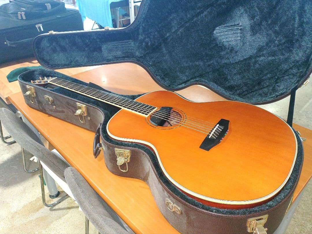 バリトンギター　カスタムオーダー