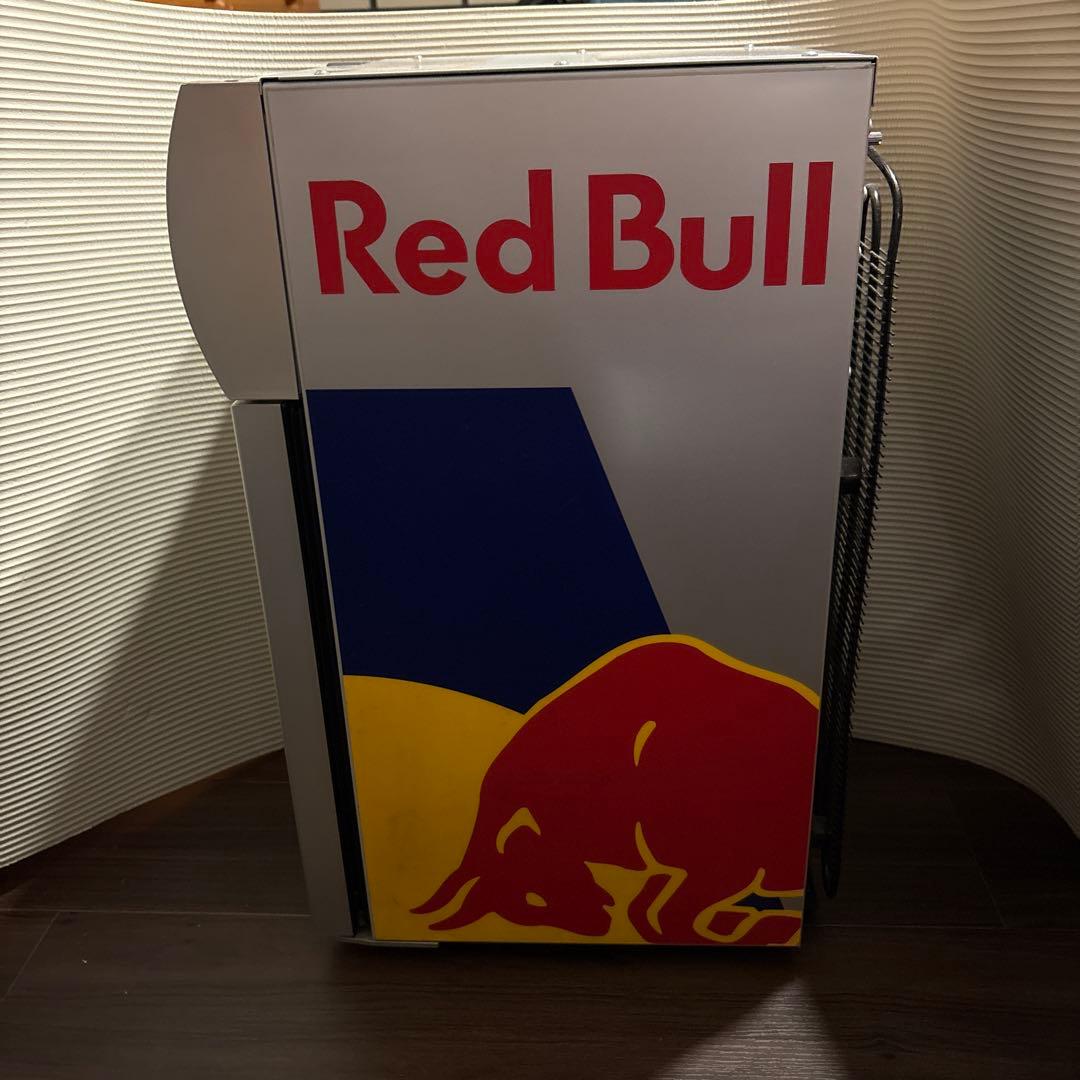 豆*様 【出品最終日のラスト値下げ】RedBull冷蔵庫 動作確認済 限定非売品