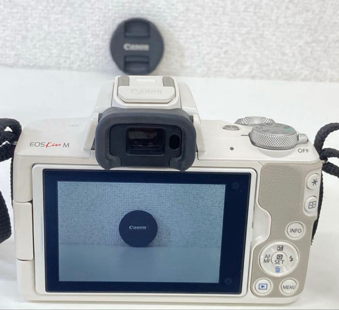 Canon キャノン EOS Kiss M ホワイトミラーレス一眼カメラ