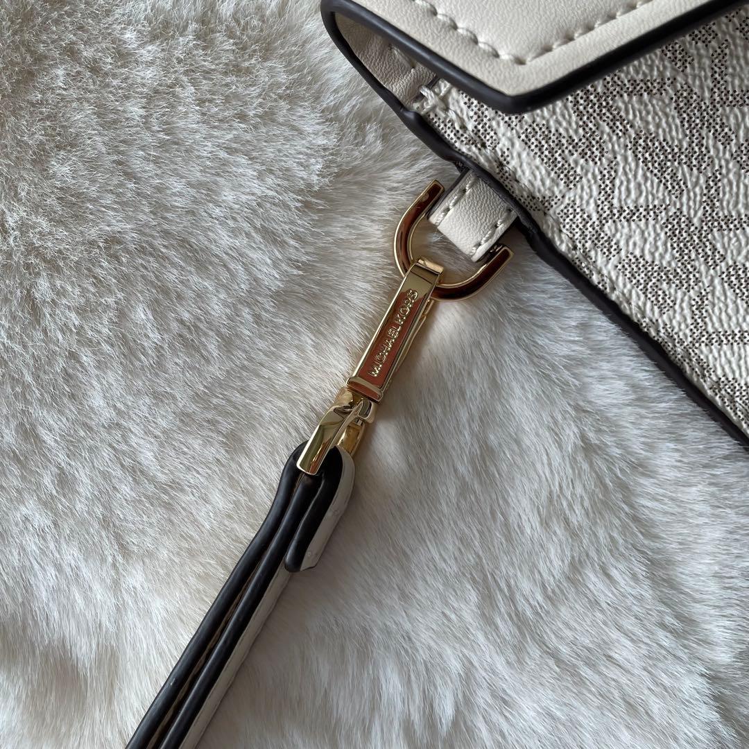 みっちゃん様‪☆MICHAEL KORS ホワイト トートバッグクラッチバッグ付