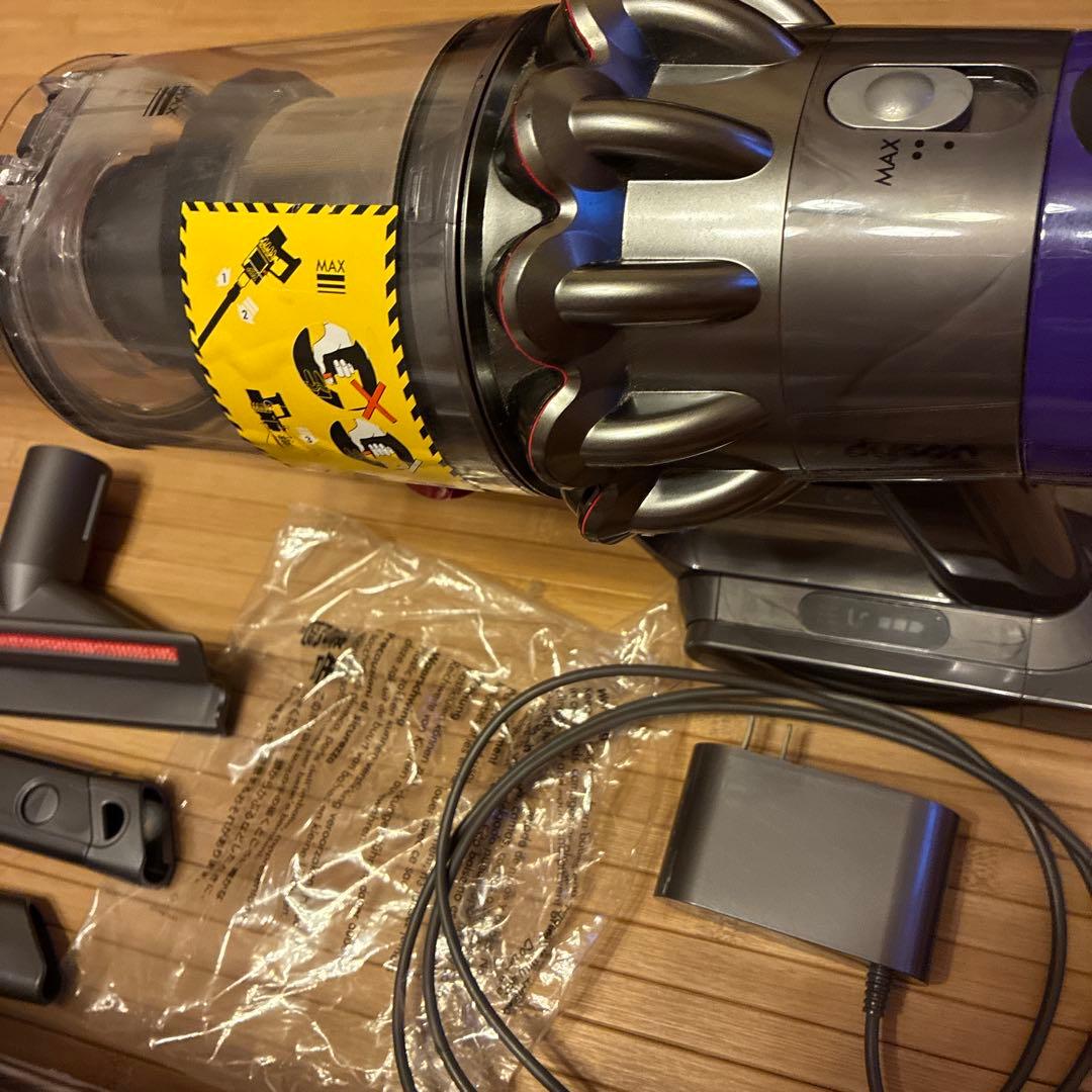 Dyson V10 掃除機 充電器付き