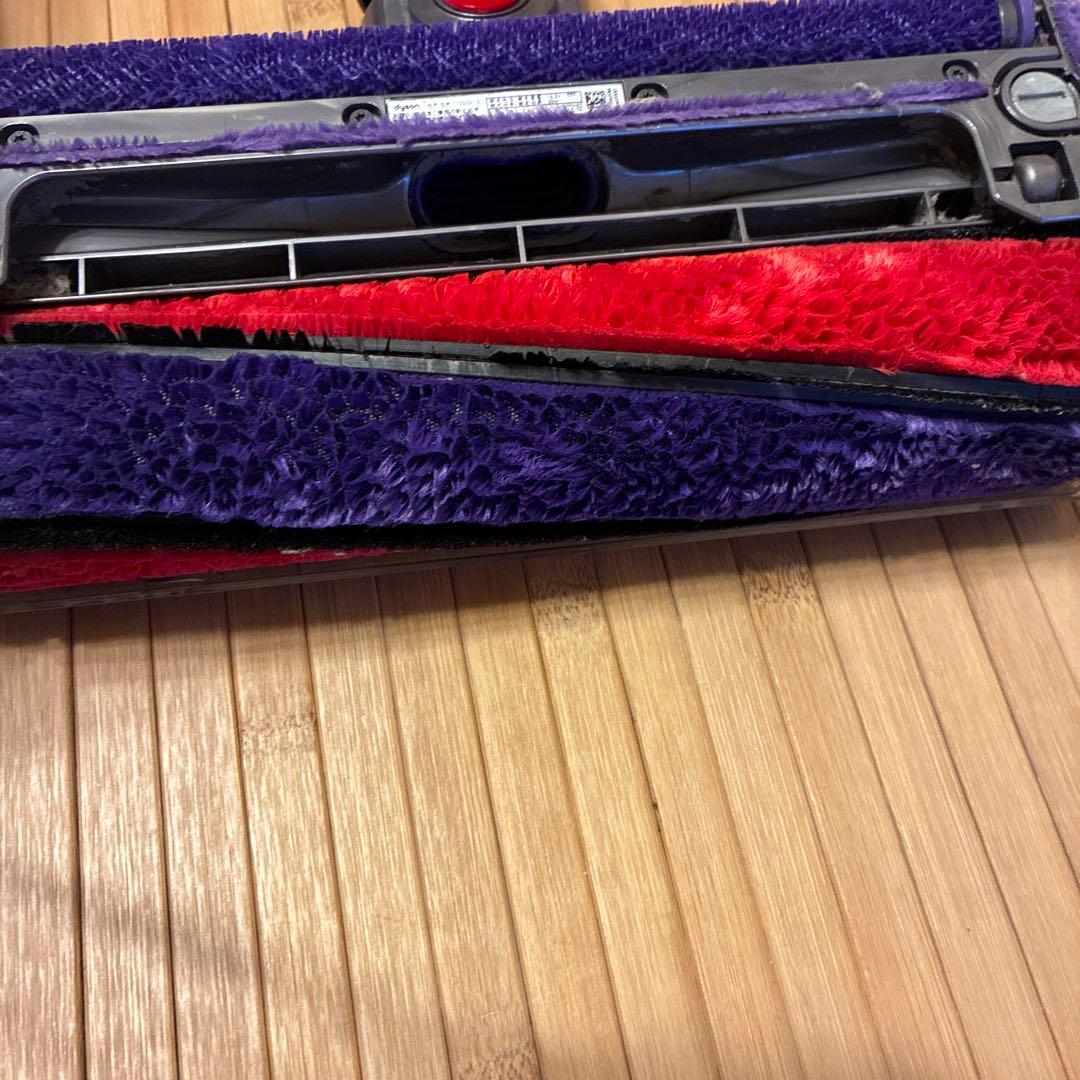 Dyson V10 掃除機 充電器付き