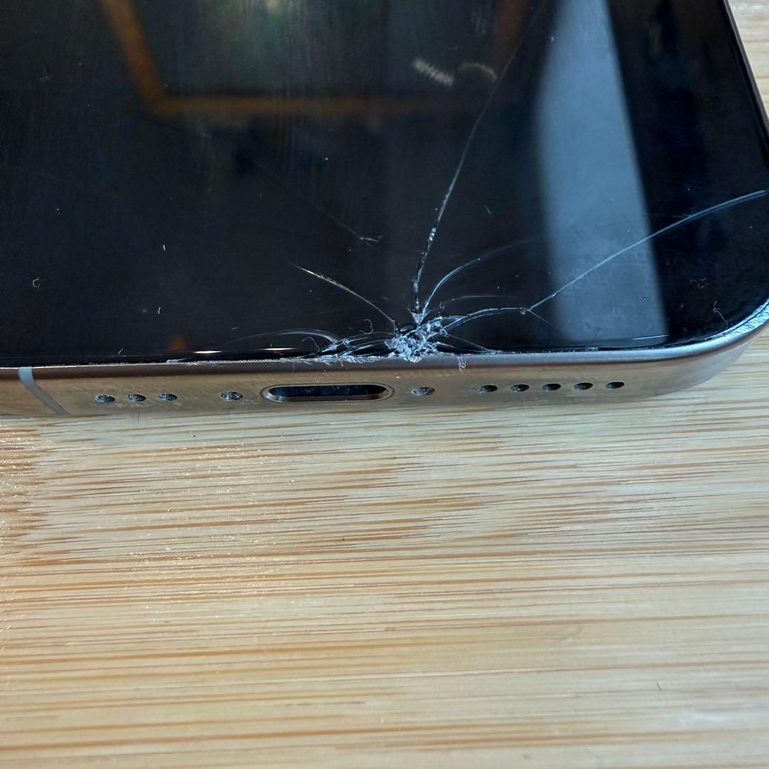 iPhone16pro128GB シルバー SIMフリー　ジャンク