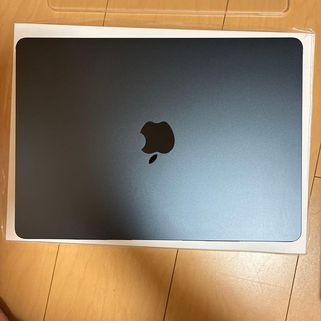 s*w様 MacBook Air 2022 M2 8GB/256GB/超美品