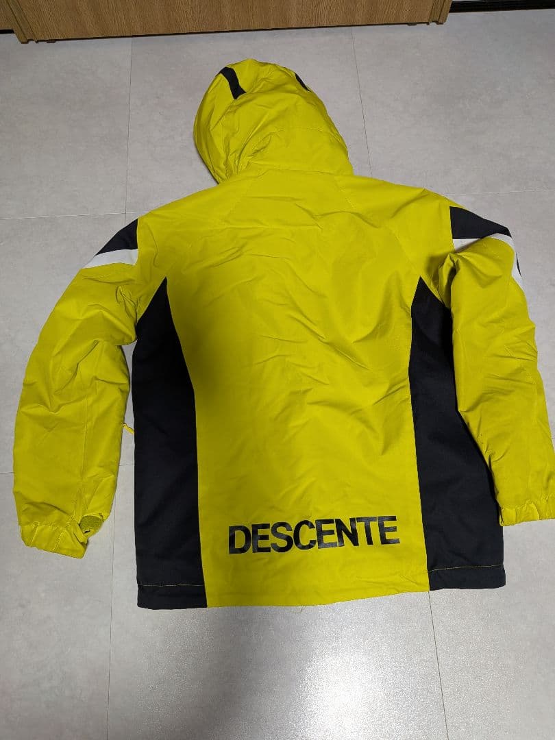 DESCENTE スキーウェア イエロー ブラック