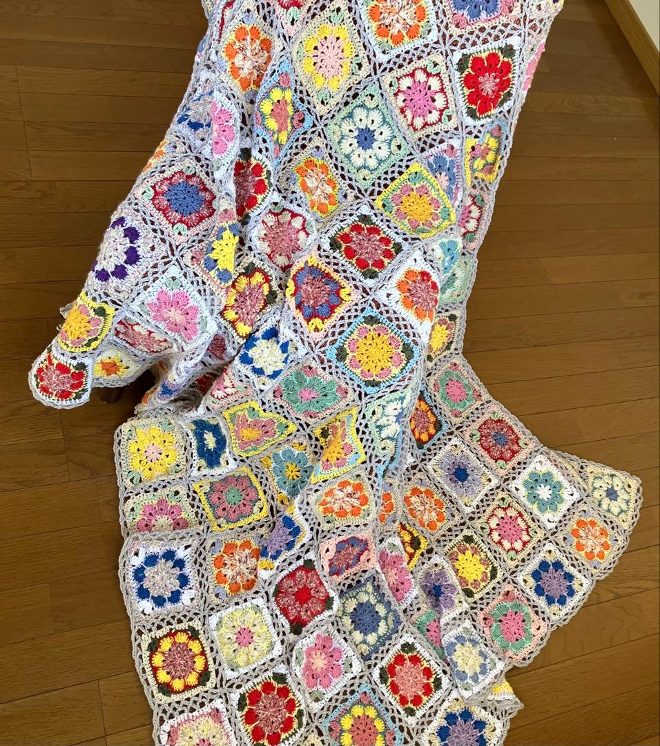 8月末までセール！　寄付対象品♪ モチーフ編み　ベッドカバー