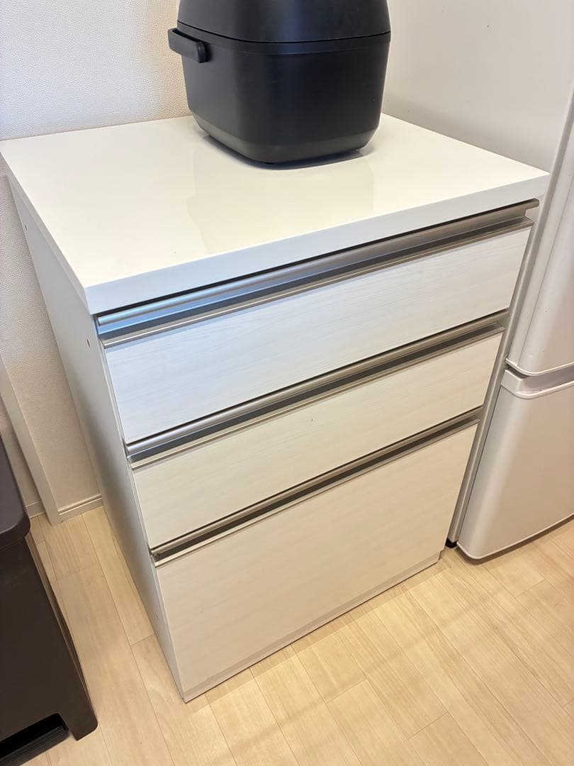 ホワイトキッチンカウンター 3引き出し　ニトリ