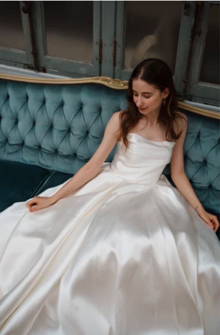 ミカド風サテンドレス　ドレスプロダクション