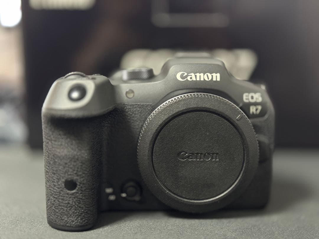 き*き様 Canon EOS R7 ミラーレス一眼カメラ