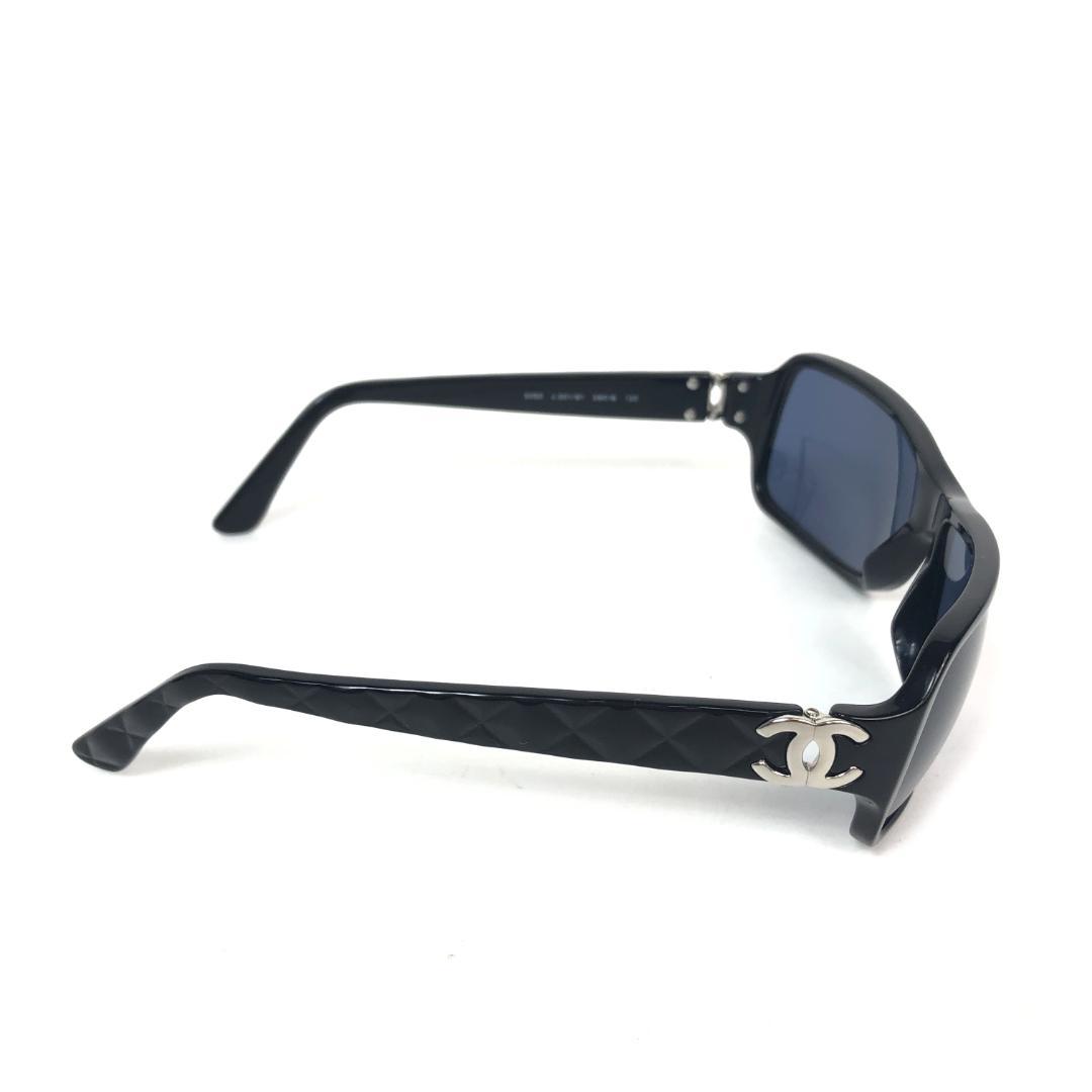 【美品】10F418 シャネル サングラス 5050 マトラッセ 黒 ココマーク