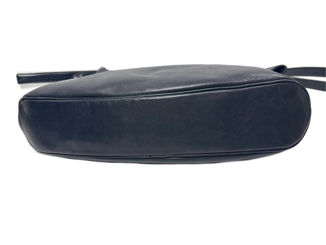 IM product（アイムプロダクト）イッセイミヤケ　レザー　ショルダーバッグ