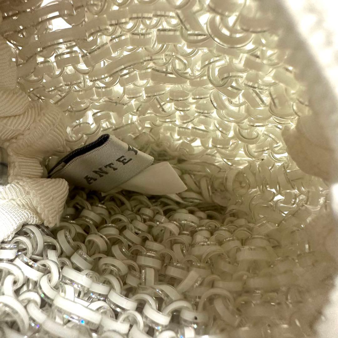 美品　ANTNPRIMA アンテプリマ　ポーチ　オーロラホワイト　ワイヤー　小物