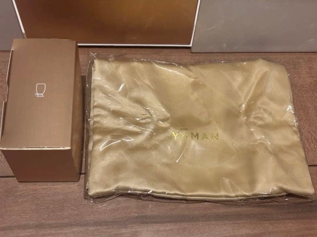 【美顔器　YAMAN】 フォトプラスシャイニーネオ