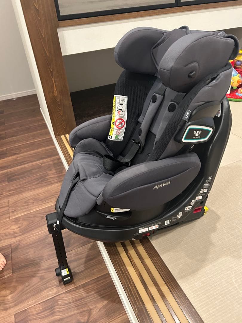 フラディア グロウ ISOFIX セーフティープラス プレミアム