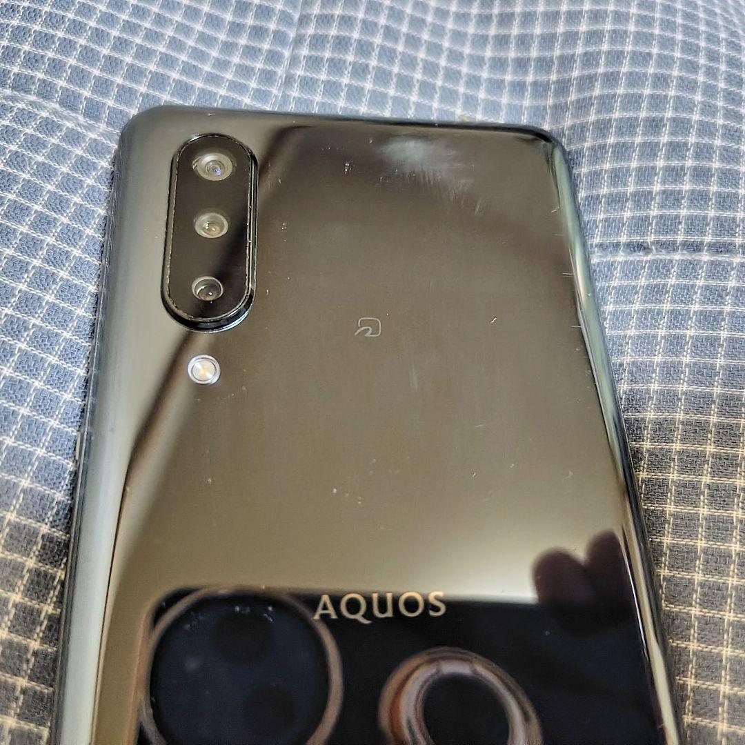 SIMフリー データ消去済みAQUOSZero5 Gベーシック64GB結構綺麗