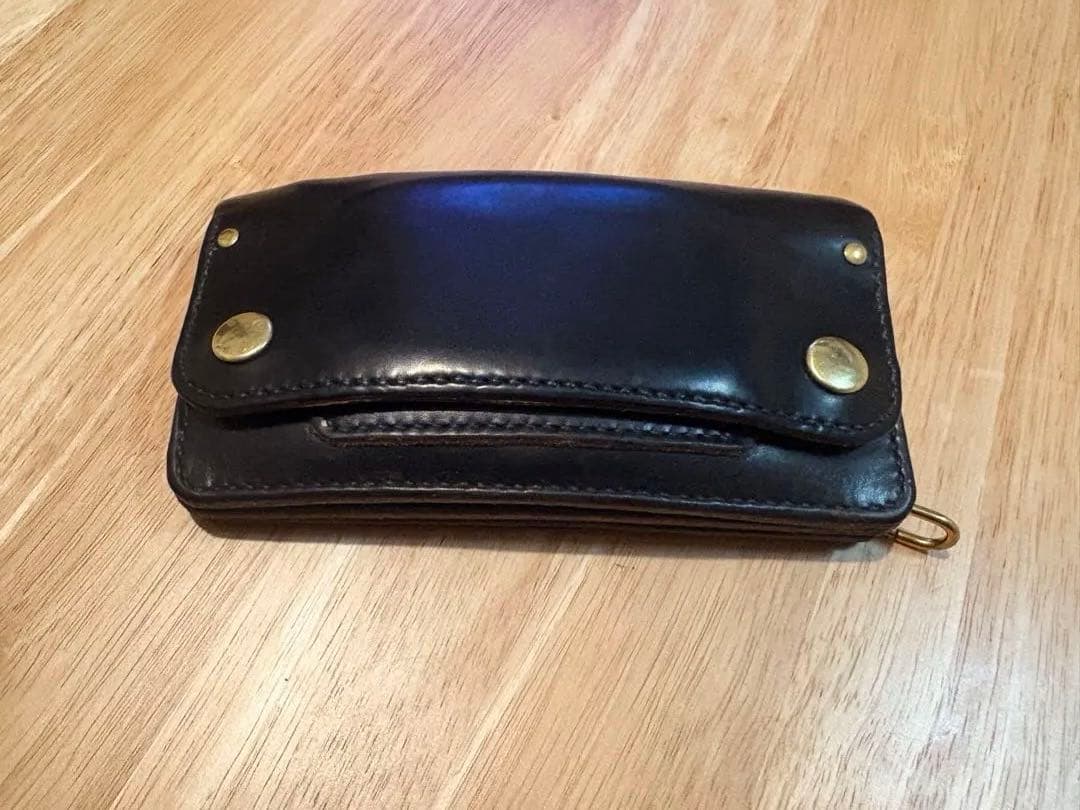 ホーウィンシェルコードバンクロムエクセル 三層ミディアムトラッカーウォレット