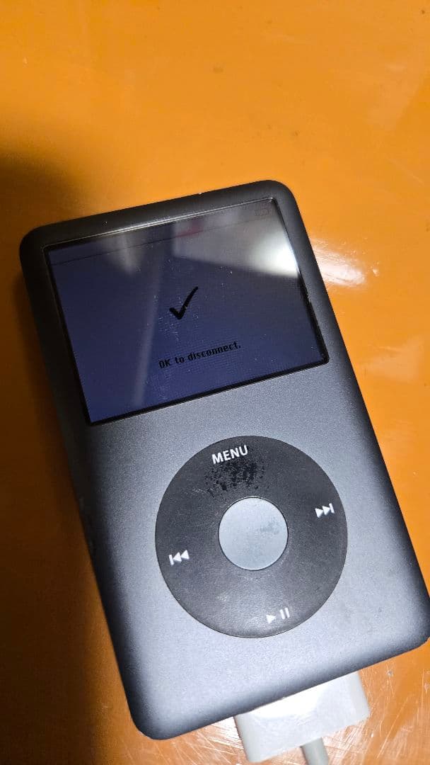 【ジャンク】Apple iPod classic 120GB　シルバー