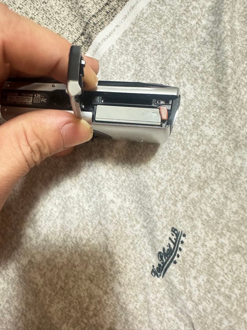 CANON IXY 910 IS　デジタルカメラ　ジャンク