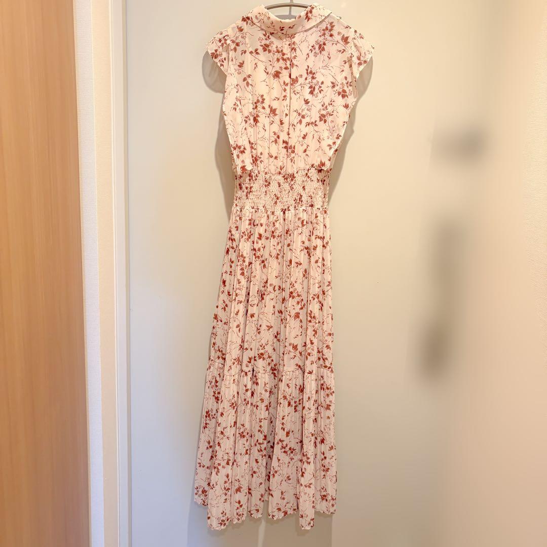 【美品】SNIDEL Sustainableフリルプリントワンピース