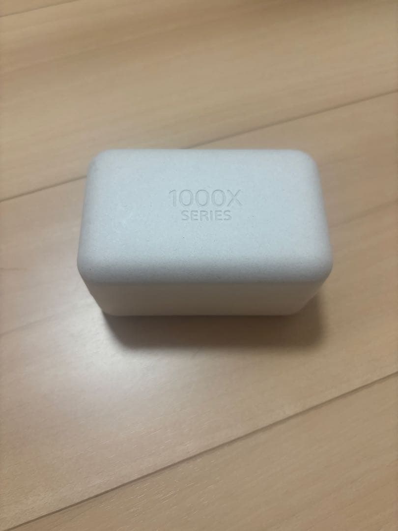 <美品>SONY WF-1000XM5 ブラック ワイヤレスイヤホン　おまけつき