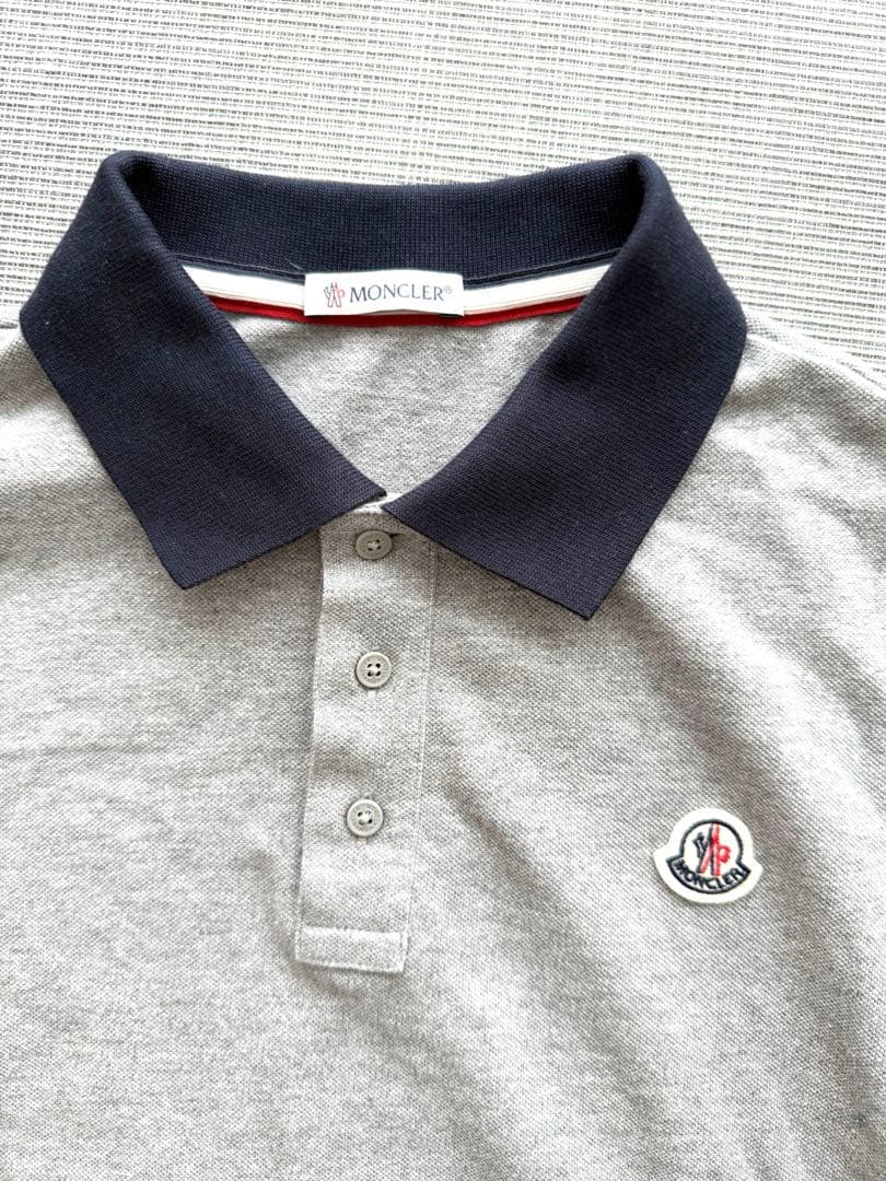 新品未使用 MONCLER モンクレール ポロシャツ ロゴワッペン グレー