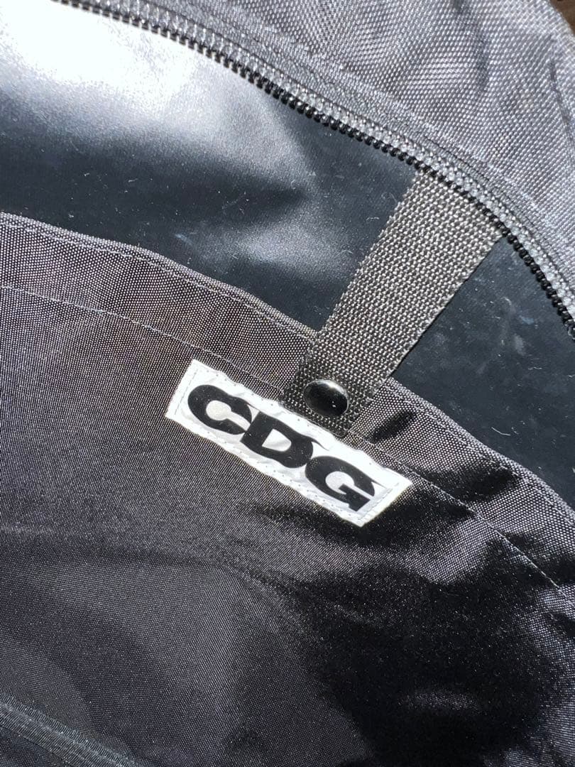 COMME des GARÇONS ショルダーバッグ　黒　CDG