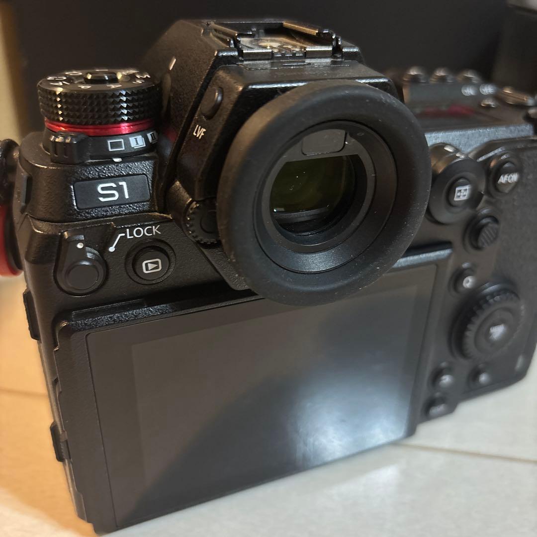 【少し訳あり・海外版】Panasonic LUMIX S1 ボディ