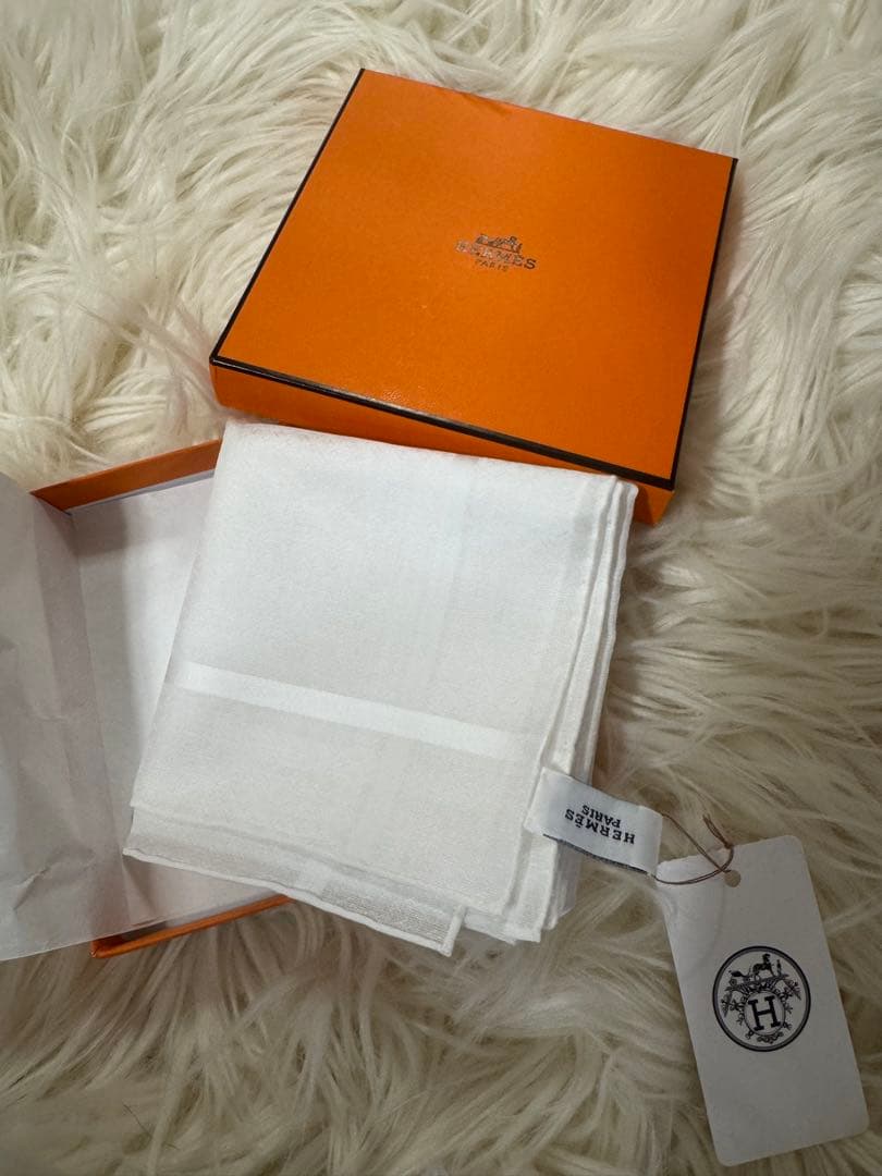 エルメス ホワイト ハンカチーフ Hパッサン