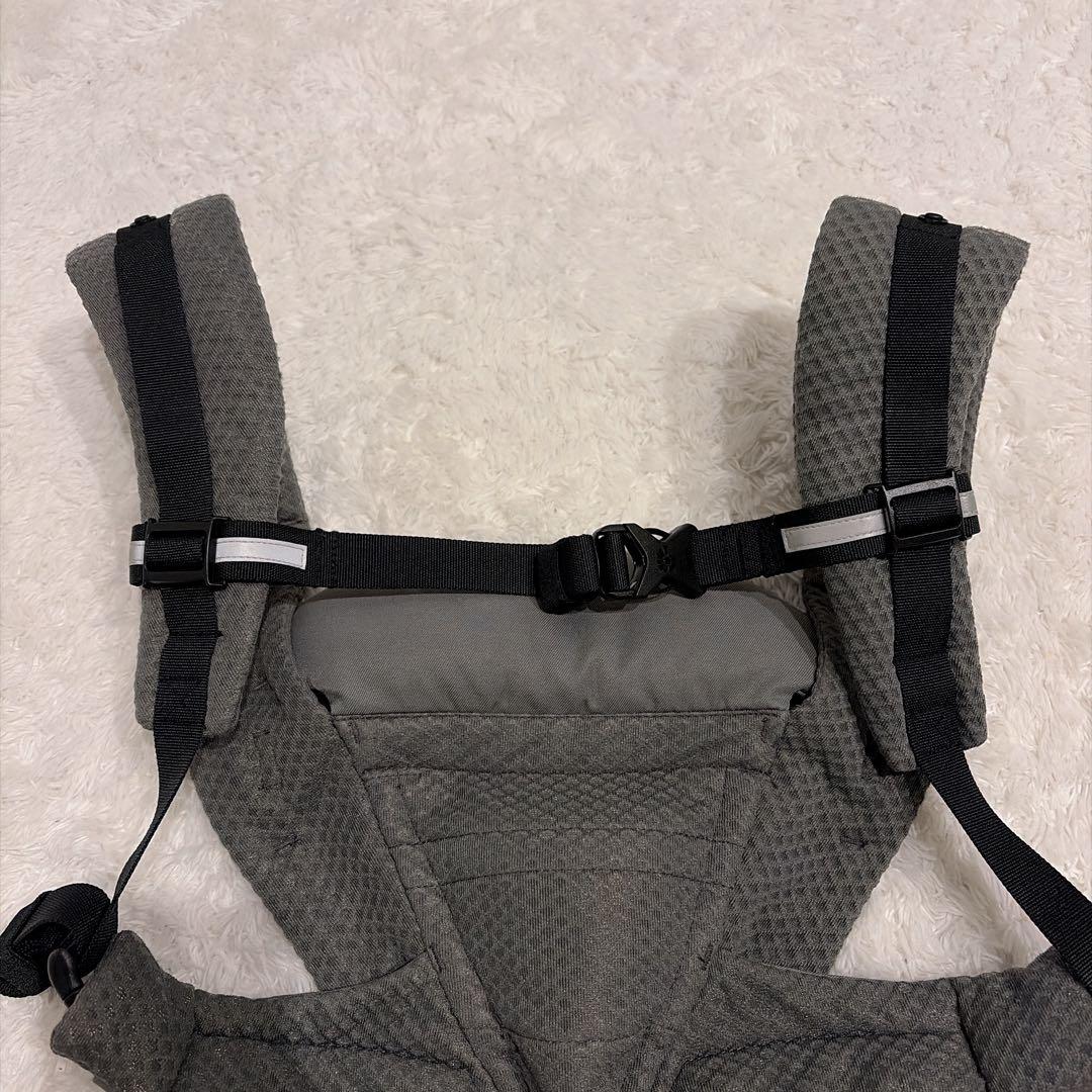 エルゴベビー 美品✨オムニブリーズ　抱っこ紐 グラファイトグレー　メッシュ新生児
