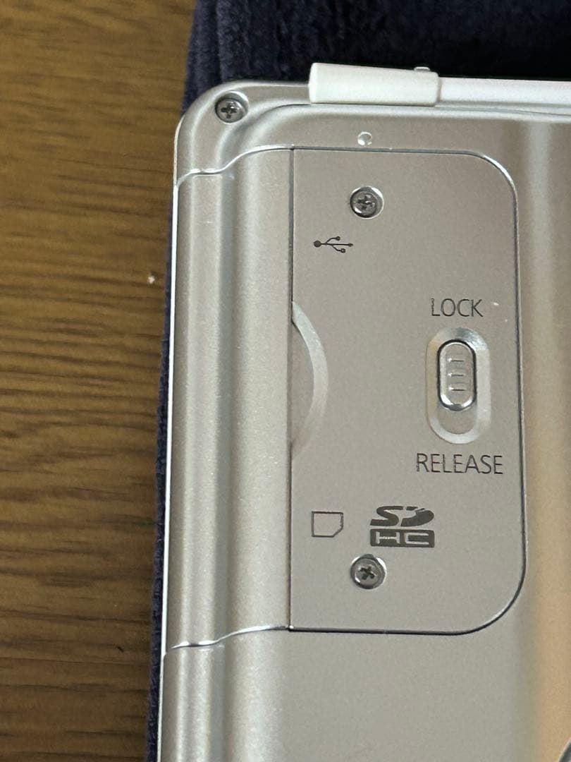 送込【PanasonicVIERA ポータブルテレビ SV-ME700】