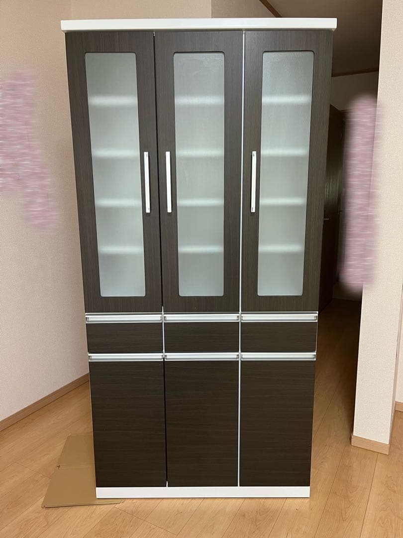食器棚　３枚扉　ダークブラウン