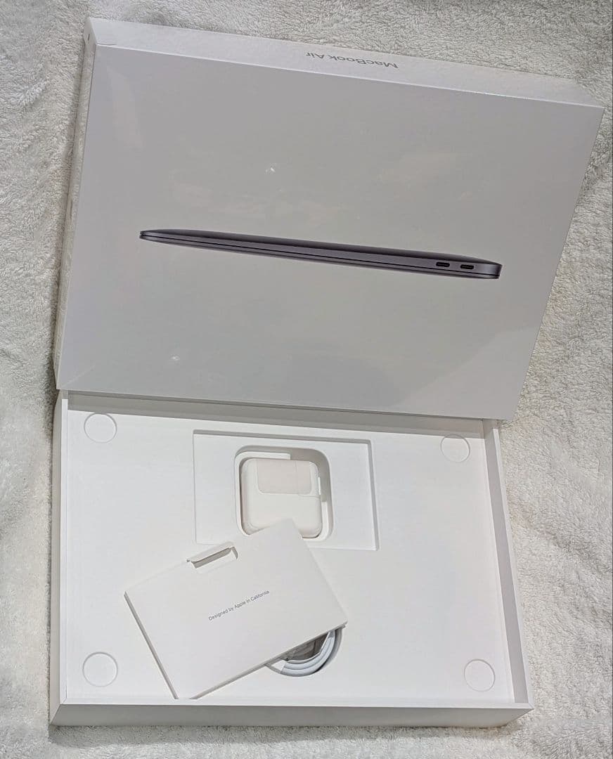 でぃ〜じぇ〜　MacBook Air