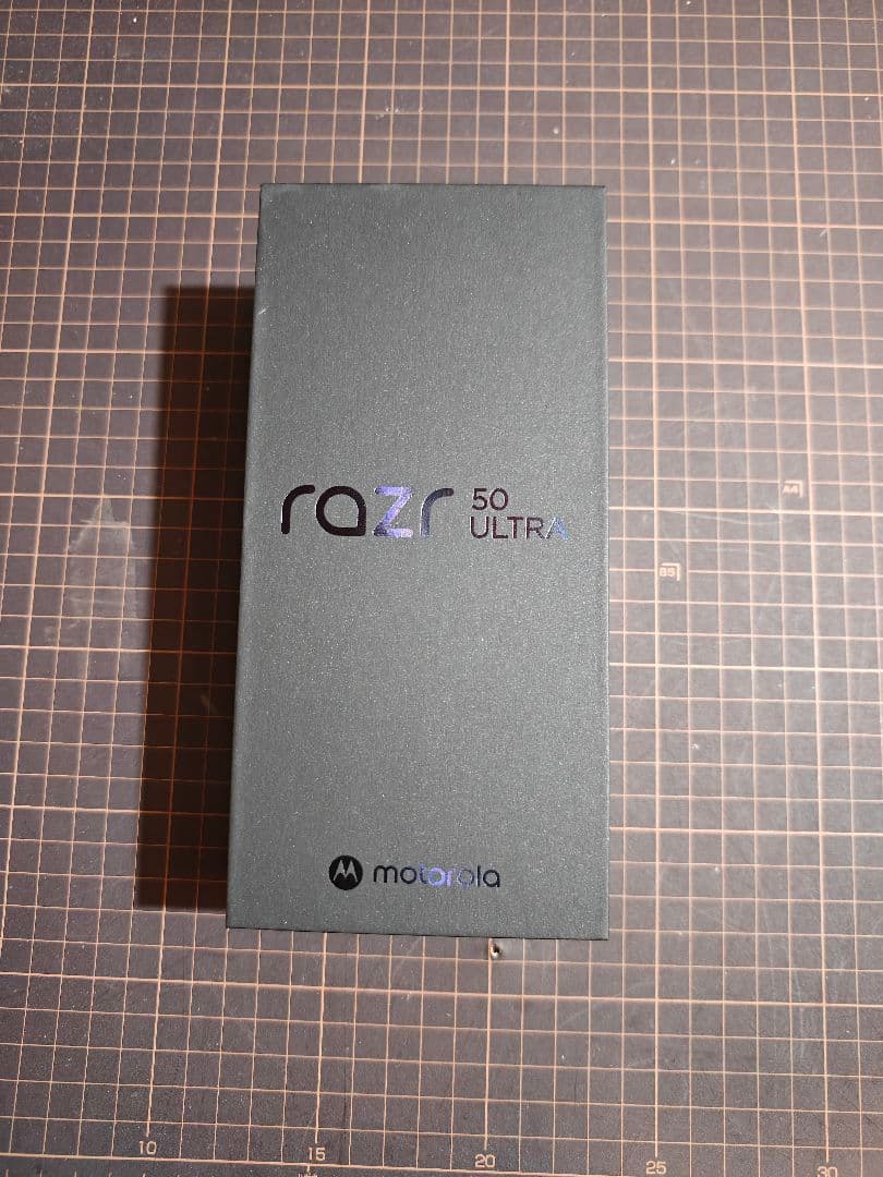 motorola razr 50 ULTRA 512GB メイン画面新品