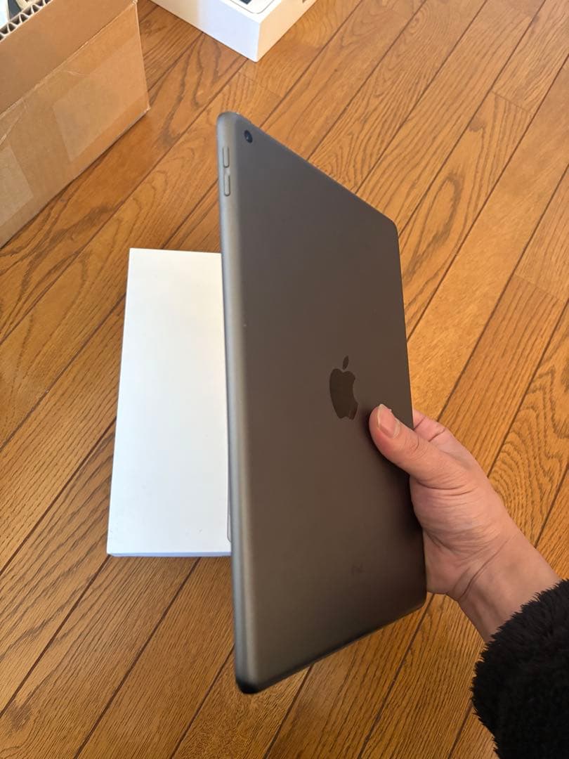 Apple ipad 第8世代 32GB バテッリー容量87%
