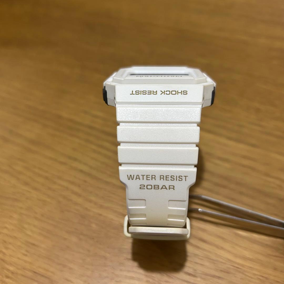 カシオ G-SHOCK ライジングホワイト 25周年記念モデル