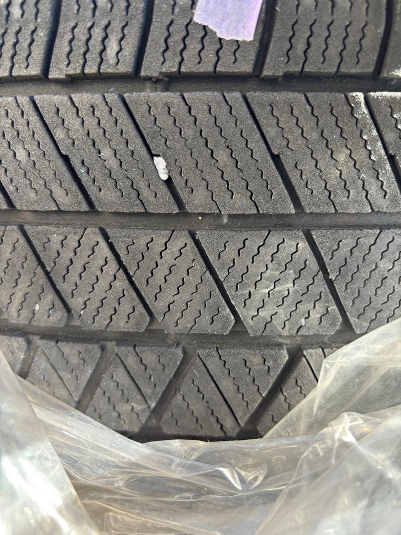 ボルボ ブリザック VRX 3 225/60R17 スタッドレスタイヤ