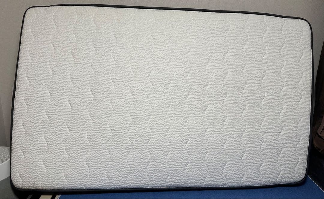 NELL（ネル）マットレス　　セミダブル　　美品