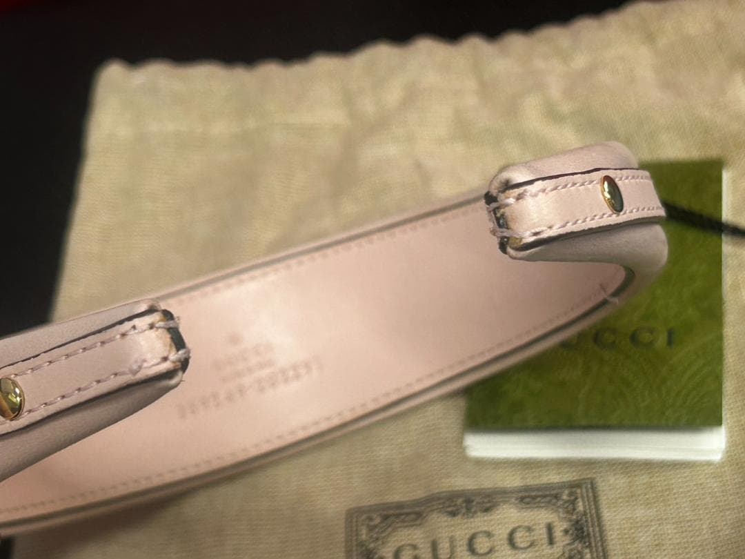 GUCCI ピンクレザー ヘアバンド 袋付き