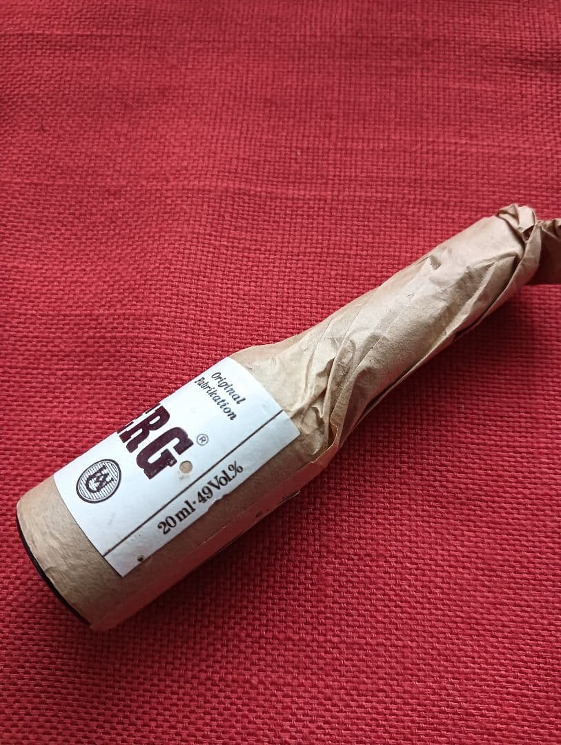 ドイツ　ウンダーベルグ12本 ＆ガンベルト