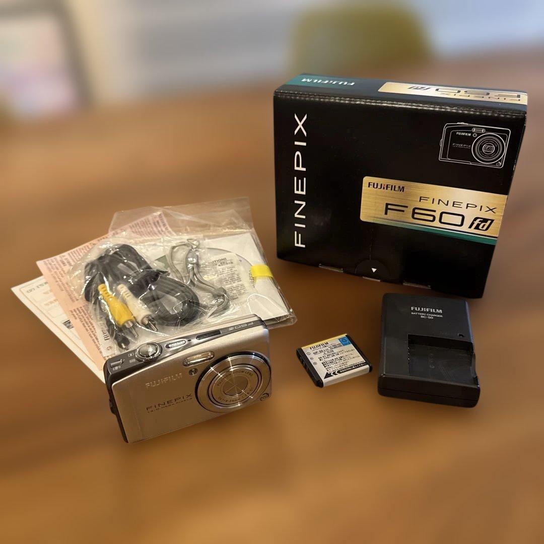 【美品】デジカメ FUJIFILM FINEPIX F60 fd 動作確認済み
