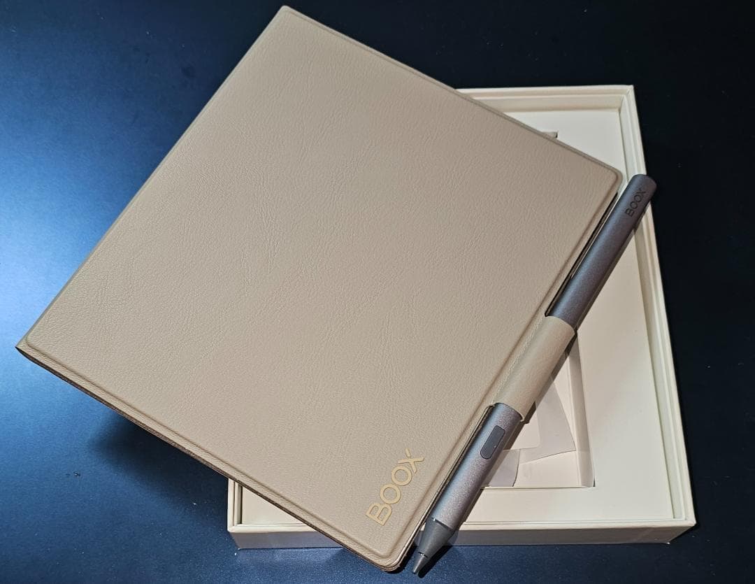 BOOX Go7 7インチ 白黒　電子書籍リーダー 本体と別売アクセサリー一式