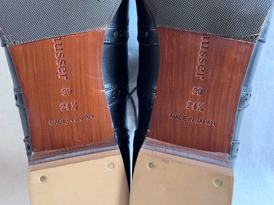 chausser ブラック ウィングチップ 革靴